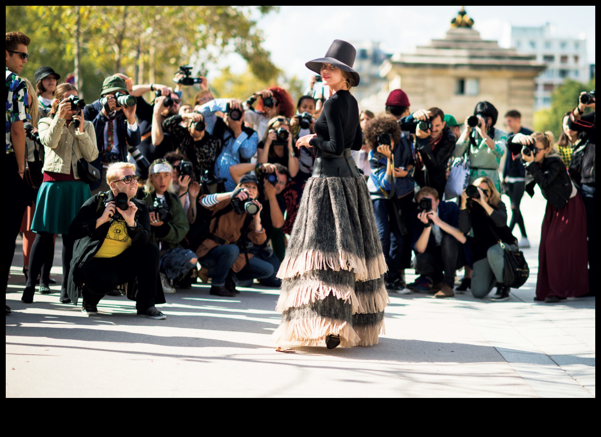 A-List Allure: Slavenību tērpi Iedvesmojoši modes cienītāji