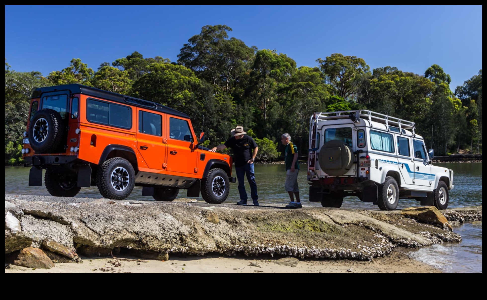 Laika pārbaudīti reljefa vintage transportlīdzekļi un vakardienas piedzīvojums 4 Laika pārbaudīts reljefs: veci transportlīdzekļi un vakardienas piedzīvojumi
