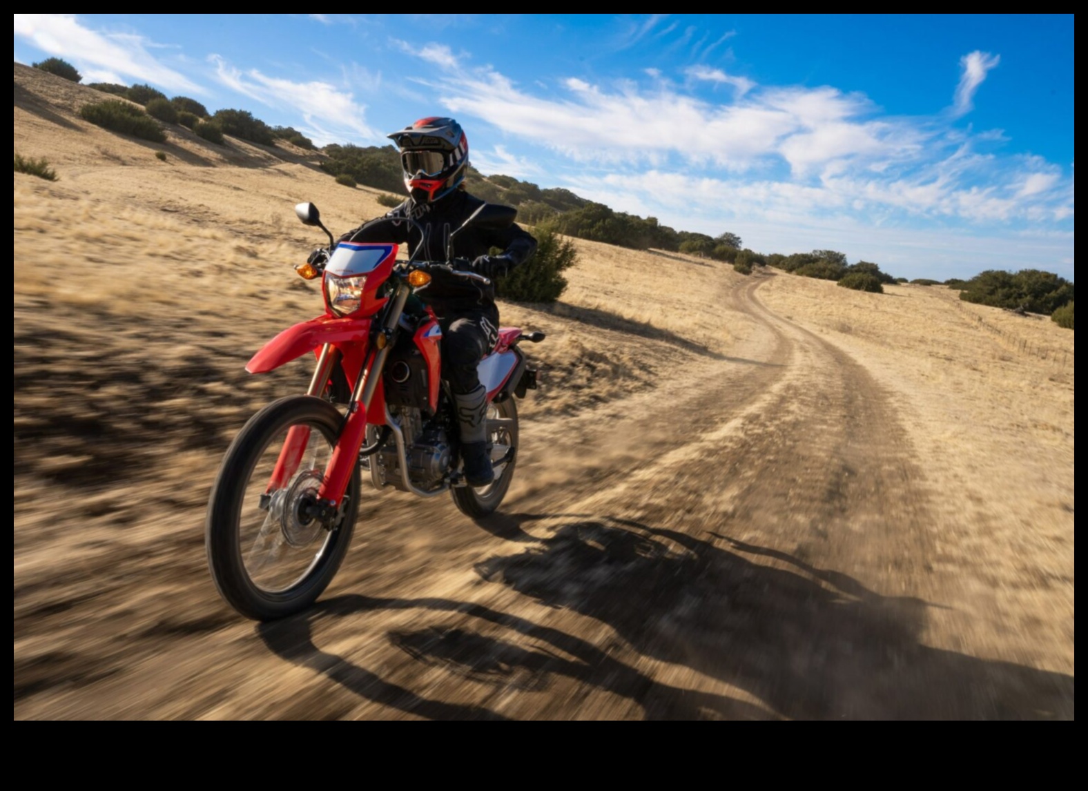 Beyond the Pavement Dirt Bike Adventures in Great Outdoors 2 Aiz ietves: piedzīvojumi ar velosipēdu lieliskā brīvā dabā