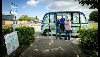 Aiz ietves: izpētiet nelīdzenu reljefu ar autonomiem bezceļniekiem